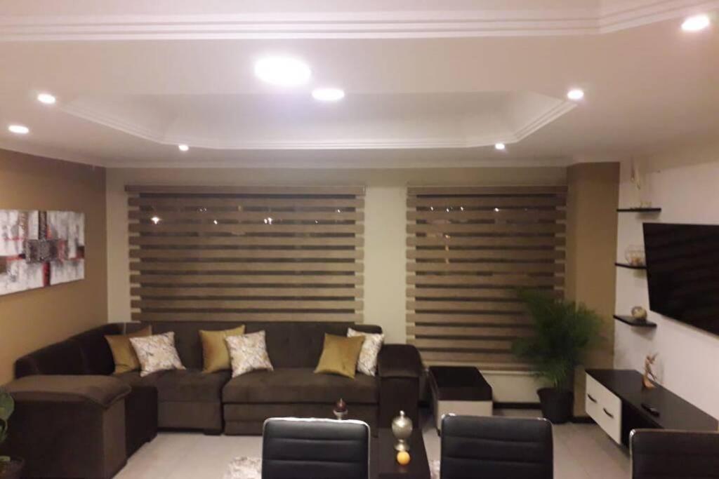 Hermoso En La Victoria Apartamento